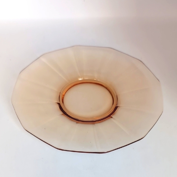 Set of Four (4) Vintage Peach Depression Glass 7 1/2" Dessert Salad Bread Plates - Picture 2 of 5